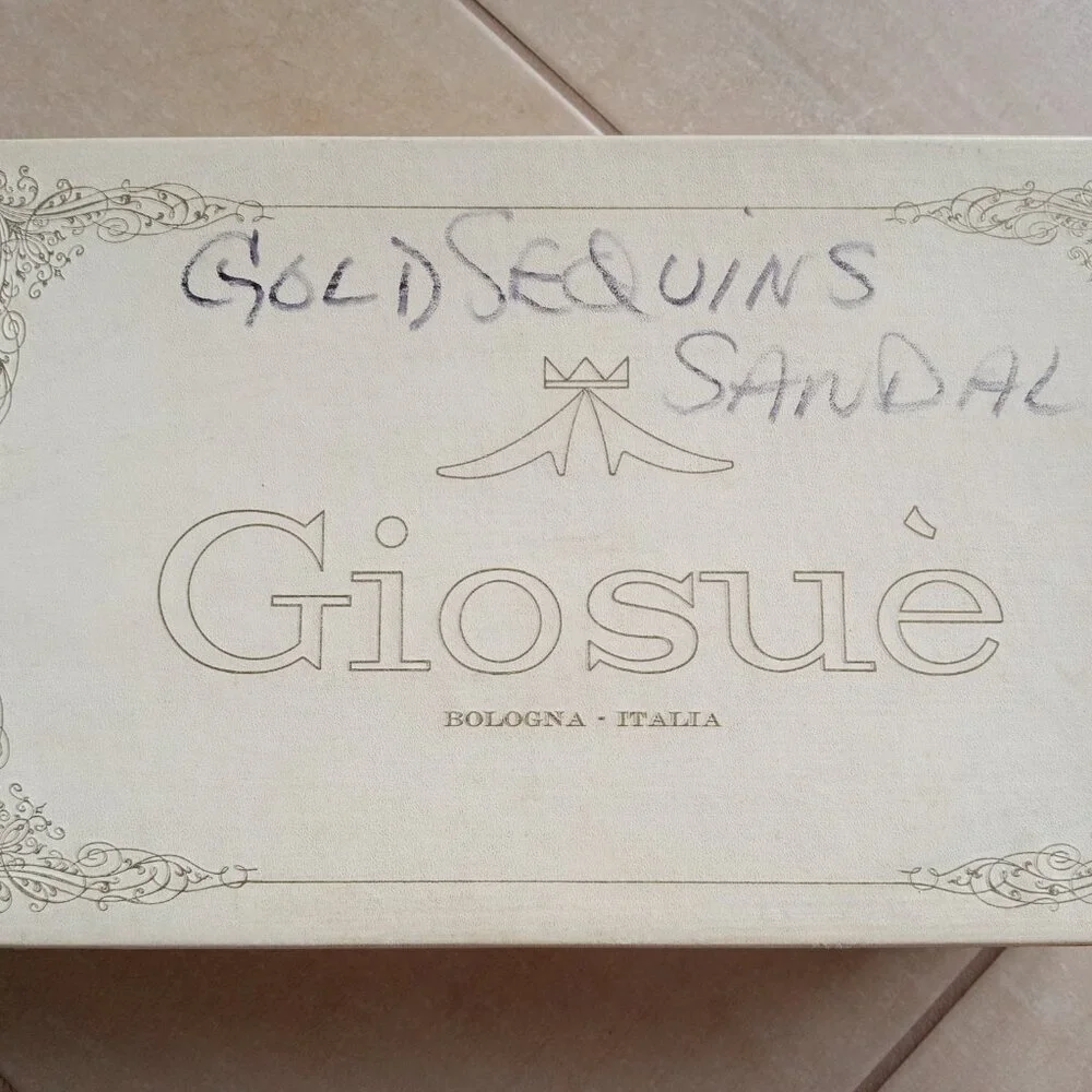 VINTAGE GOLD LAMÉ & SEQUIN SHOE - Picture 13 of 14